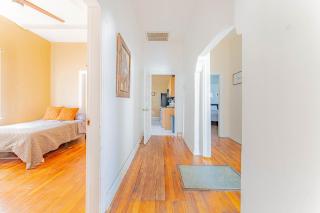 Cozy 3BR with Workspaces and Laundry - Tampa - 1