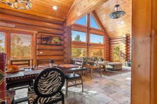 0.5mi to the Lake Deck w Views Poker Table Eagle Ridge Retreat by AvantStay - Big Bear Lake - 2