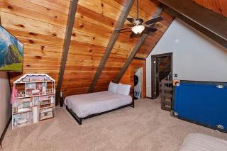Logger's Lodge W Spa - 1