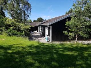 Bright Summer House Near Hyllingebjerg Beach - Melby - 8