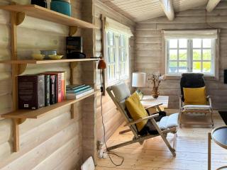 Log Cabin With View Of Beach Meadow And Sea - Tranekær - 2