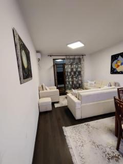 Jeshil House - Tirana - 0
