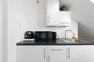 Superb Apartment with parking - Harrow on the Hill - 3