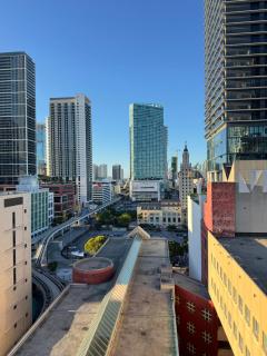 Heart of Downtown Miami - Miami - 7