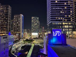 Heart of Downtown Miami - Miami - 5