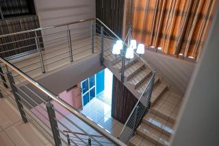 Oceana Luxury Guesthouse - Windhoek - 5