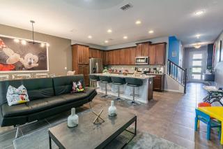 Epic 5BR Themed Home with Arcade Pool and Resort - Kissimmee - 4