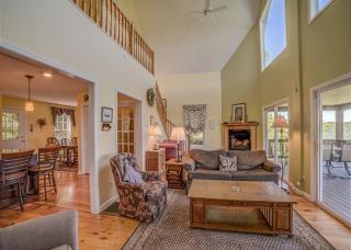 Pet-Friendly Getaway With Spectacular Mountain View - Saluda - 9