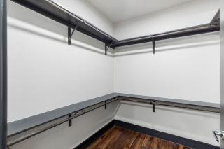 12 Min to Downtown Balcony Apt with Free Parking - Austin - 2