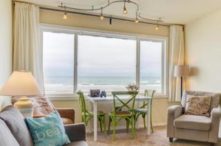 Sea Gypsy Rentals - Oceanfront Suite - 8
