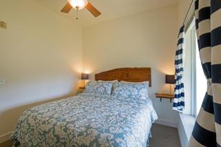 Seagull by OceanviewHotTubs Oceanfront Tesla chrging Shelter Cove -  - 2