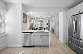 The Hidden Chapter At Peralta Sleeps 14 Private Retreat Urban Escape - Pittsburgh - 8