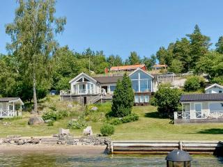 Modern Archipelago Island House With Private Beach - Värmdö - 9