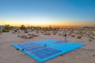 Sky Ranch Noir Luxe Desert Compound with Pool Sauna Stargazing - Sunfair Heights - 4