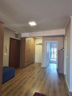 K18 apartment, spacious, in the center, with parking, 83 sqm - 4