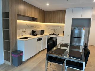 Modern & Spacious 2 Bed 2 Bath Apartment with Parking - Box Hill - 3
