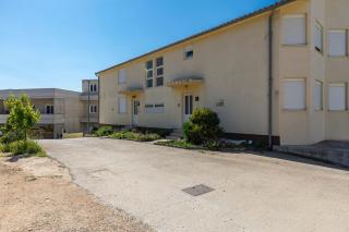 Apartments with a parking space Rat, Omis - 23882 - Dugi Rat (Punta Lunga) - 9