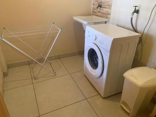 Apartemento nuevo totalmente amueblado en zona muy tranquila y segura 75 m2 con balcon y plaza de aparcamiento - Nemby - 4