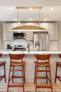 Luxury King Suite Full Kitchen 3rd Floor - Savannah - 3