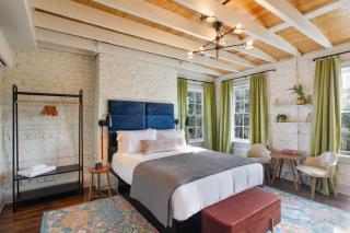 4th Floor Queen Suite Boutique hotel - Savannah - 0