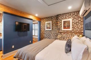 King Suite 4th Floor Downtown Hotel Boutique - Savannah - 8