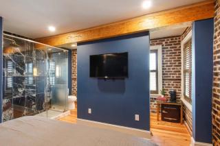 King Suite 4th Floor Downtown Hotel Boutique - Savannah - 5