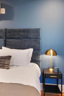 King Suite 4th Floor Downtown Hotel Boutique - 3