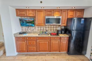 New Remodeled Direct Oceanfront Views Beach Cove - Myrtle Beach - 1