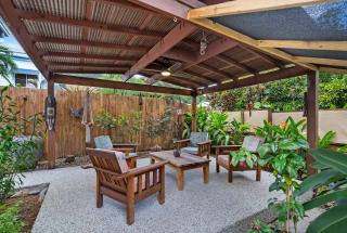Tropicana Cottage - Eclectic Poolside Haven near CBD - Edge Hill - 9