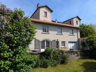 Maison calme avec grand terrain, proche commodités et sites médiévaux - FR-1-582-133 - Allègre - 0