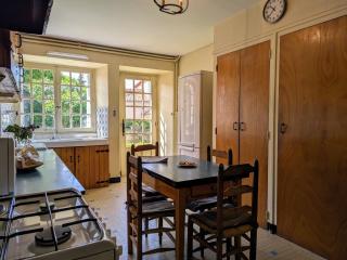 Maison calme avec grand terrain, proche commodités et sites médiévaux - FR-1-582-133 - Allègre - 5