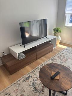 Stylish Stay with King Bed, Mins to Hospital - Peterborough - 9
