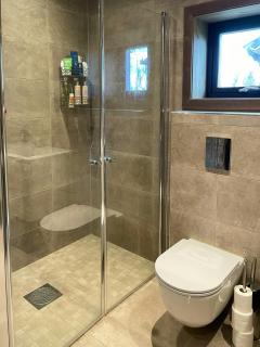 Spacious Mountain Cabin With Fantastic Views - 4