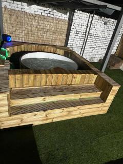 4BDR House By Homesy Short Lets & Serviced Accommodation Cardiff With Garden & Hot Tub - Cardiff - 2