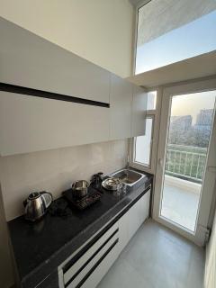 Luxurious and private studio apartment-Gaur Mall - Noida - 2