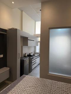 Luxurious and private studio apartment-Gaur Mall - Noida - 8