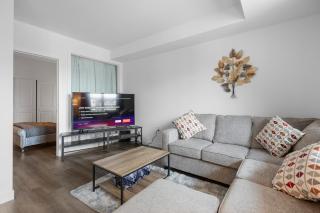 Peaceful 2BR Retreat with parking Situated 7 Mins to the Falls - Niagara Falls - 4