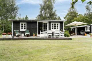 Classic Wooden House With South-Facing Deck - 1