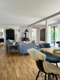 Ceramics And Natural Colours In Peaceful Home - Vejby - 7