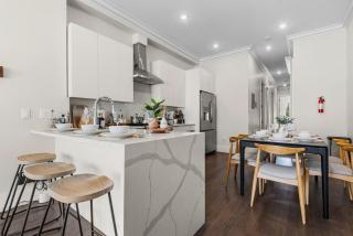 LUXE 3BR with Free Parking & Backyard and 15min to NYC - Jersey City - 1