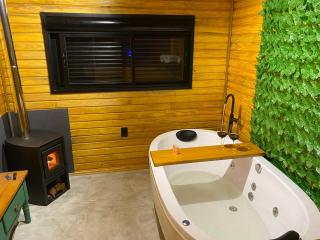 Cabana 3 com Banheira, hidromassagem e lareira - Chalet Mont Blanc Urubici SC - 9
