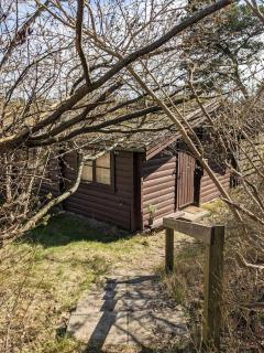 Peaceful Log Cabin With Turf In Raageleje - Vejby - 4