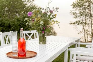 House From 1924 With Sea View In Front Yard - 4