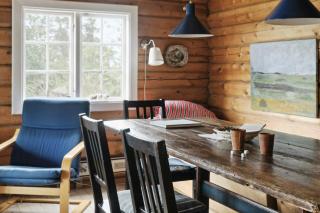 Rustic Cosiness In Norwegian Log Cabin With View - 7