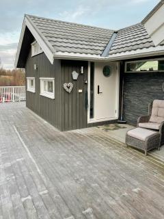 Seafront Retreat With Panoramic Mountain Views - Ballangen - 3