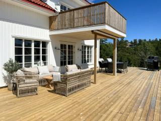 Modern Holiday Home With Sea View In Øysang - Søndeled - 9