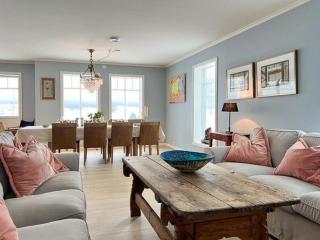 Modern Beach House On Car-Free Vestre Sandøya - 9