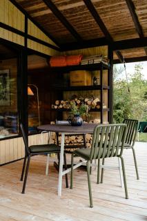 Renovated 70S Home Surrounded By Lovely Nature - 5