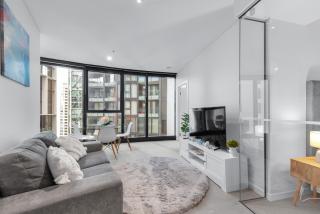 Stylish 2BR - Tallest Building in City plus Pool, Gym - Brisbane - 0