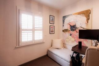 Grappa Court Penthouse Apartment in North Hobart - - 6